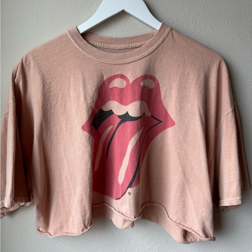 Graphic tee